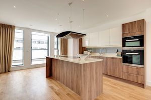 Photo 8- click for photo gallery